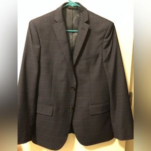 Navy blue Boys suite it could fit 12-15 year old boys